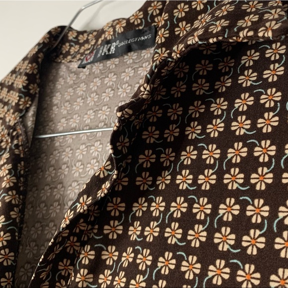 90’s Daisy Tee - Picture 3 of 11